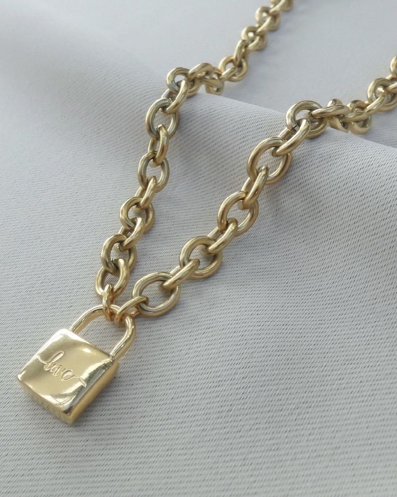 Louis vuitton lock necklace gold deals